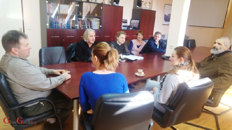 Načelnik Fumić s predstavnicima Centra „Izvor“ Selce