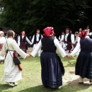 Gačani na Plitvičkim jezerima pjesmom i plesom 