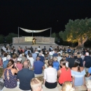 Petrit Çeku održao koncert u lunjskima maslinicima