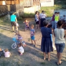 Umijesiti kruh, ispeći kukuruz, piti vodu s vrila, zaliti cvijeće...