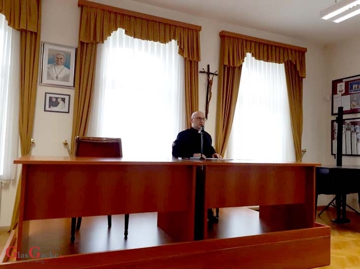 Predbožićni susret svećenika GSB