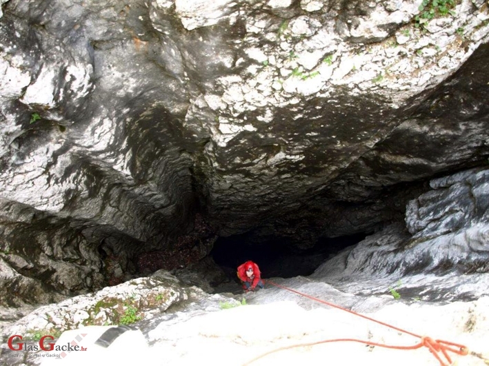 Velika hidrodinamika u velebitskima pećinskim sustavima