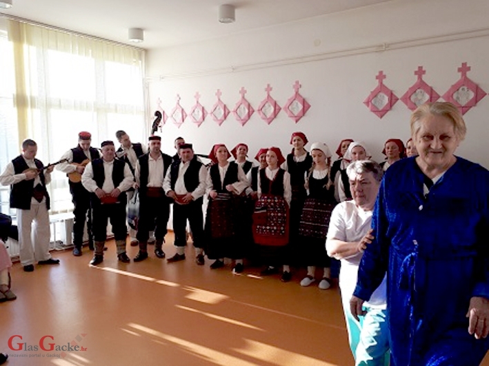 KUU Gacka posjetila Dom za starije i nemoćne u Otočcu