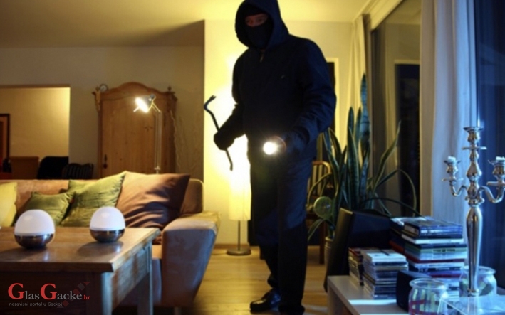 Oplindralo kuću u Perušiću