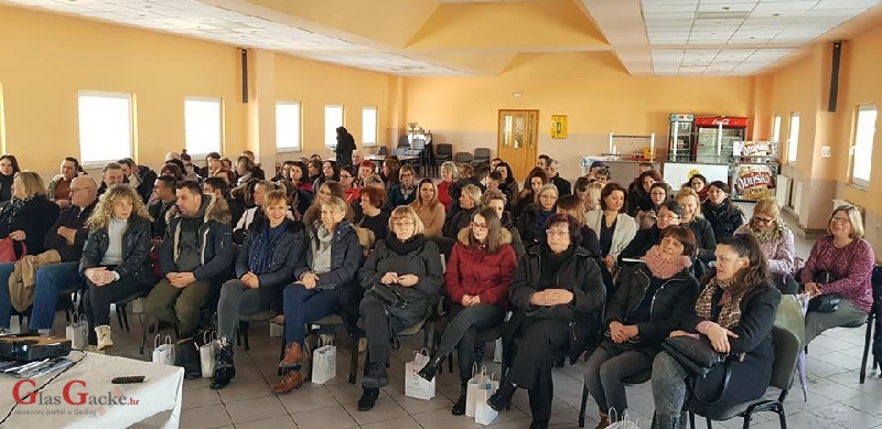 Nadasve uspješnja edukacijska radionica za obiteljske iznajmljivače