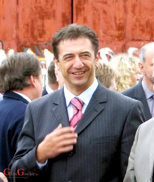 Milinović stavio Lika ceste pod kontrolu Milinović stavio Lika ceste pod kontrolu
