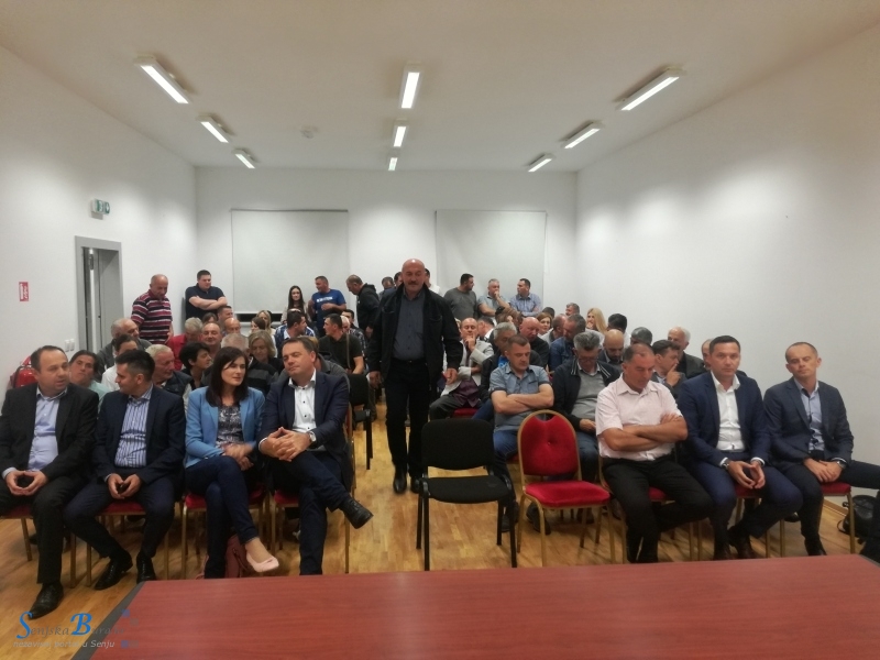 Kandidat za predsjednika ŽO HDZ-a Ličko-senjske županije Marijan Kustić u Lovincu