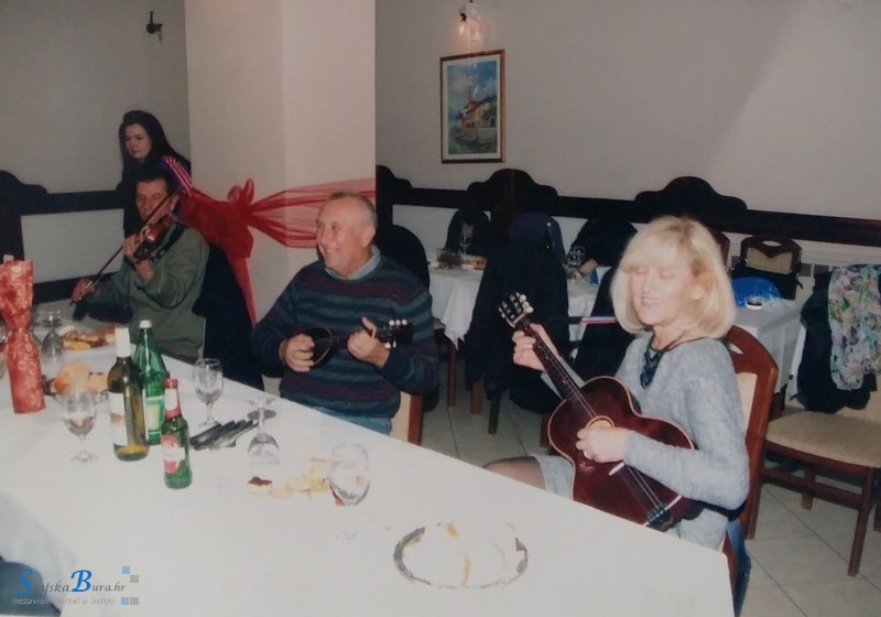 BOŽIĆNO - NOVOGODIŠNJE DRUŽENJE BOŽIĆNO - NOVOGODIŠNJE DRUŽENJE