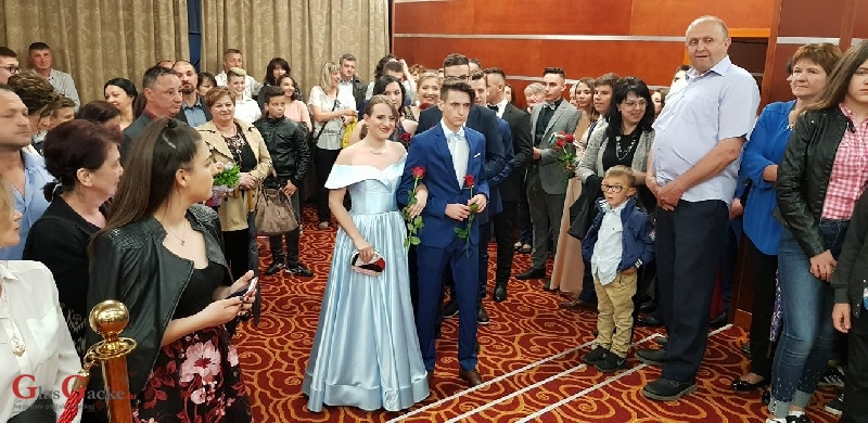 Maturalna večer za pamćenje Maturalna večer za pamćenje