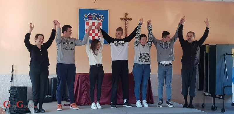 Sa Shakespeareom na - ti! Sa Shakespeareom na - ti!