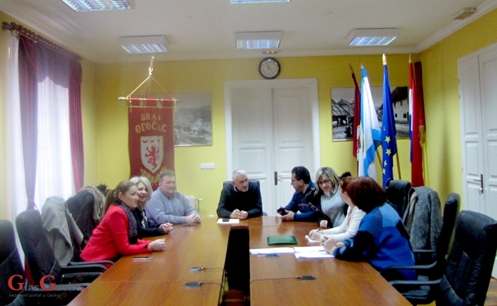 Čelnici Otočca, Brinja i Vrhovina potpisali sporazum o gospodarenju otpadom Čelnici Otočca, Brinja i Vrhovina potpisali sporazum o gospodarenju otpadom