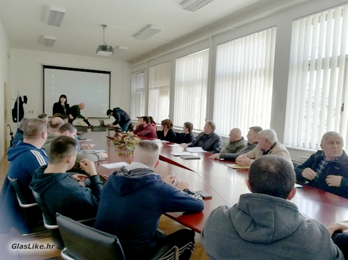 Potpora Grada Gospića poljoprivrednicima u edukaciji
