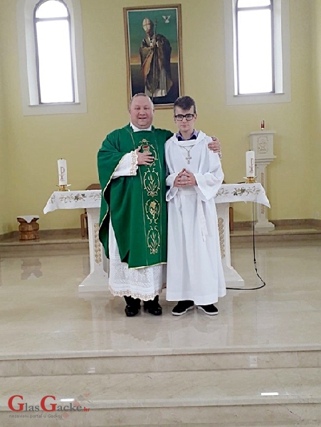 Sjemeništarac iz donjolapačke župe Sjemeništarac iz donjolapačke župe