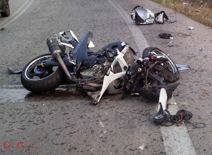 Kod Karlobaga poginuo motorist