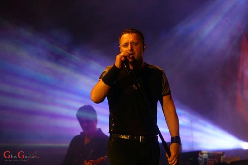 Demokracija a ne zabrane - ako u Hrvatskoj smije pjevati četnik, smije i 'ustaša'