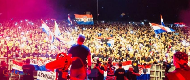 ‘THOMPSON USRED USTAŠKOG LOGORA’: Pilsel je ovom objavom i fotografijom raspalio Srbe 