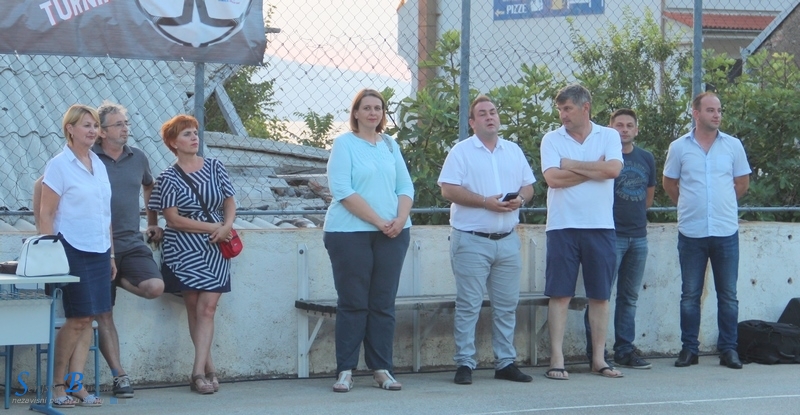 Dostojanstveno u svjetlu i ponosu! Otvoren 2. Memorijalni malonogometni turnir “Heroji Domovinskog rata” u Sv. Jurju Dostojanstveno u svjetlu i ponosu! Otvoren 2. Memorijalni malonogometni turnir “Heroji Domovinskog rata” u Sv. Jurju