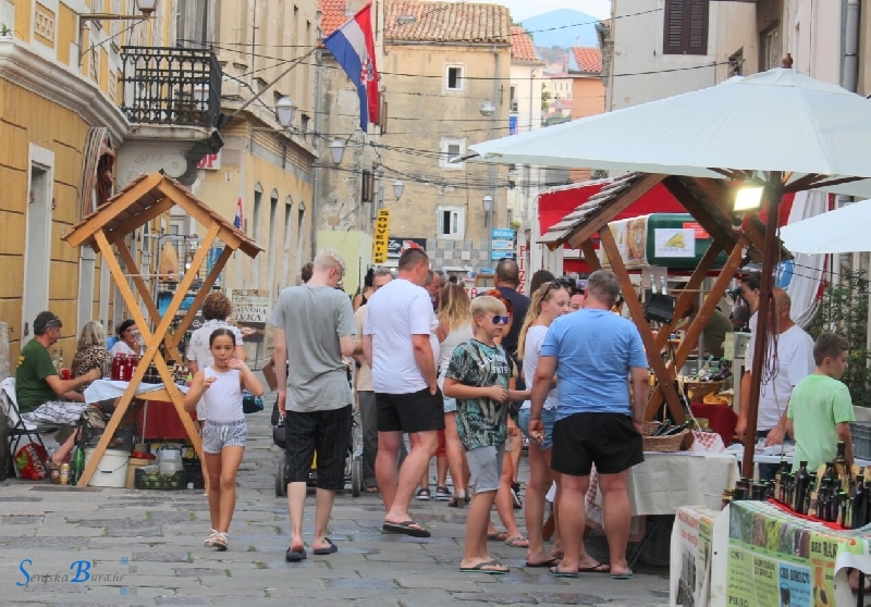 Senjski "Potok sriće" u bojama, okusima i mirisima hrvatskih tradicijskih proizvoda 
