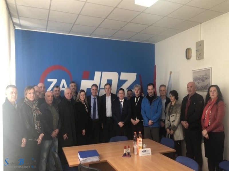 Ministri Oleg Butković i Gari Capelli u radnom posjetu Otočcu