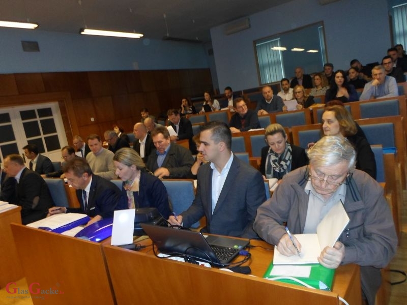 Izglasan proračun županije od 309 mil.kn i novi kredit u 2017. Izglasan proračun županije od 309 mil.kn i novi kredit u 2017.