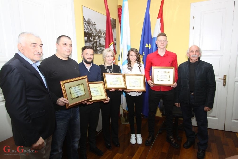Proglašeni najbolji sportaši grada Otočca za 2017. godinu!