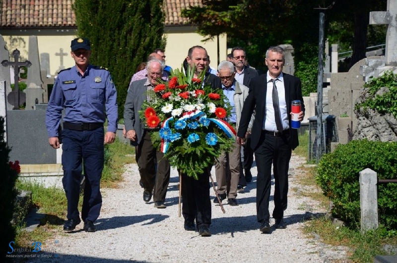 Odana počast hrvatskim braniteljima povodom Dana Grada Senja i blagdana Svetog Jurja