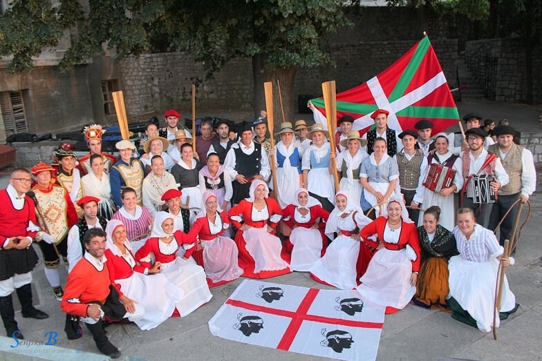 Adriatic Dance and Music Festival 2018 - pjesmom, pokretom i plesom folklorne skupine oduševile Senj 