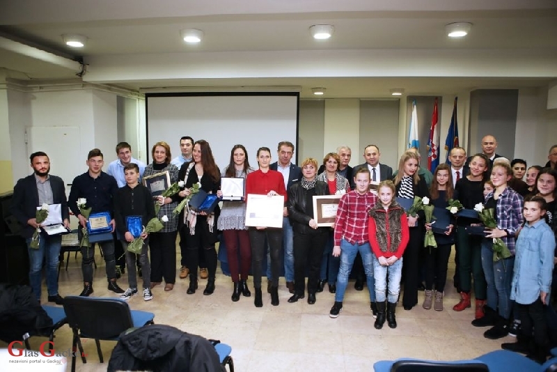 Lauerati - Dan sporta Ličko-senjske županije Lauerati - Dan sporta Ličko-senjske županije