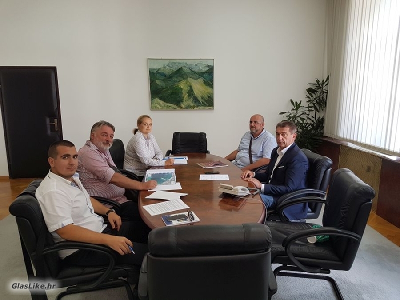 Župan Milinović održao radni sastanak s predstavnicima Lučke uprave Novalja 