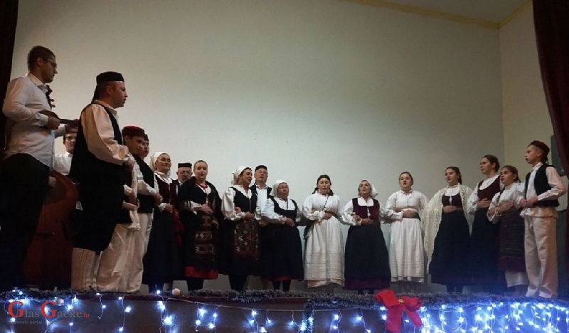 Božićni koncert KUD-a Brinje 