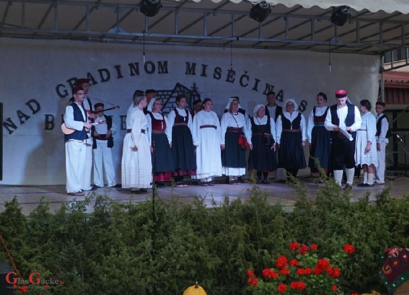 Brinjsku smotru folklora zajednički otvorili Župan Milinović i Načelnik Fumić 