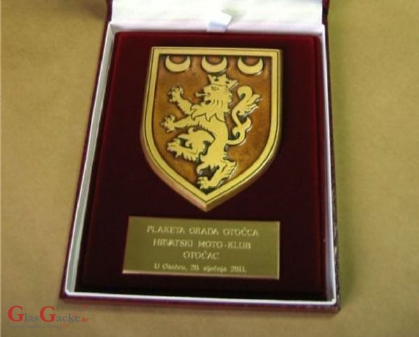 Odluka o dodjeli javnih priznanja Grada Otočca 