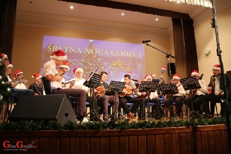 Večeras koncert Tamburaškog orkestra GPOU-a Otočac 