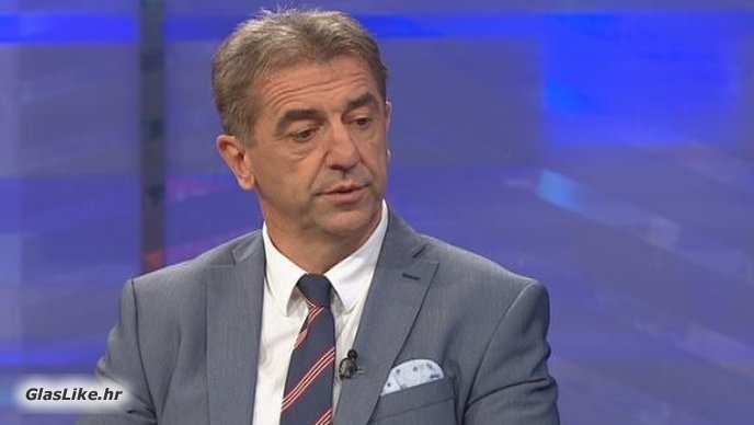 Župan Milinović odrekao se svoje jednomjesečne plaće za najpotrebnije Župan Milinović odrekao se svoje jednomjesečne plaće za najpotrebnije