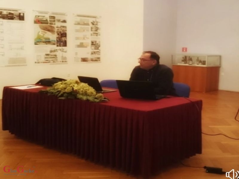 Započeo je seminar/radionica tradicijskih tekstilnih vještina Gacke i Like