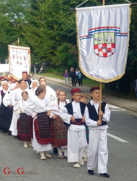 3.smotra folklora „Nad Gradinom misečina sija“