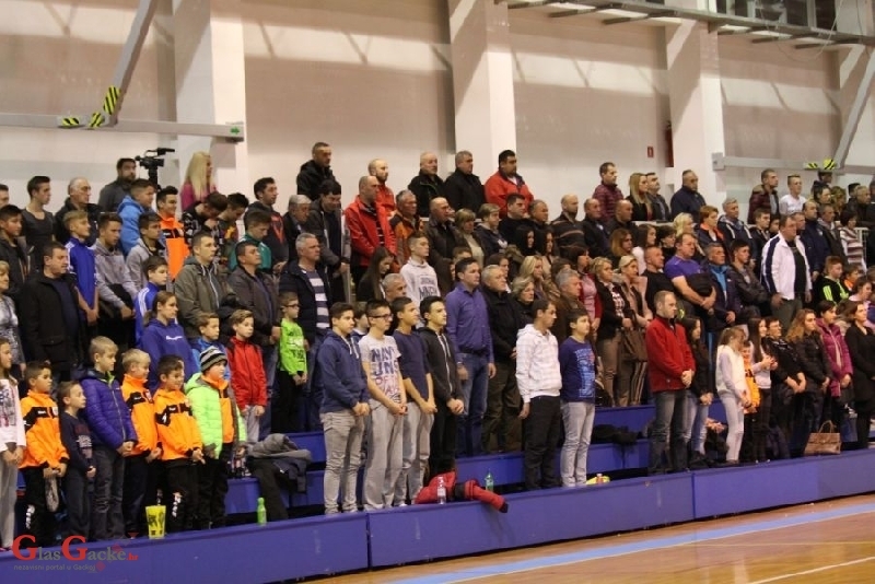 Raspored utakmica za tri dana na turniru M.C.Maka u Otočcu Raspored utakmica za tri dana na turniru M.C.Maka u Otočcu