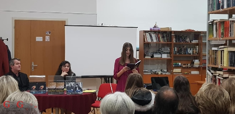 Trostruko predstavljanje u otočkoj knjižnici