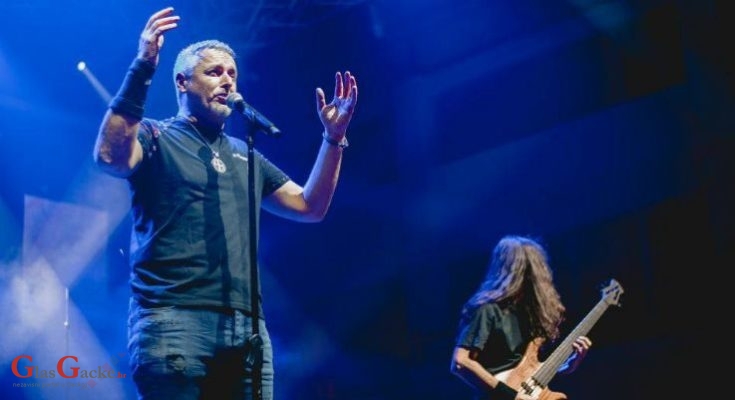 Onu istu košulju pripremi … - Thompson odgovorio Pupovcu Onu istu košulju pripremi … - Thompson odgovorio Pupovcu