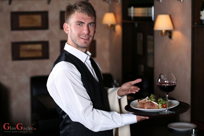 Plitvička jezera stipendirat će učenike deficitarnih zanimanja u turizmu Plitvička jezera stipendirat će učenike deficitarnih zanimanja u turizmu