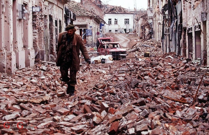 Kada iz -humanih- razloga srušiš jedan grad Kada iz -humanih- razloga srušiš jedan grad