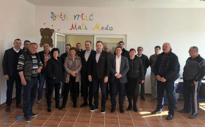 Marijan Kustić i ministar Oleg Butković u radnom posjetu Općini Lovinac Marijan Kustić i ministar Oleg Butković u radnom posjetu Općini Lovinac