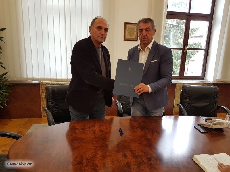 Stipendiranje učenika srednjih škola deficitarnih zanimanja Stipendiranje učenika srednjih škola deficitarnih zanimanja