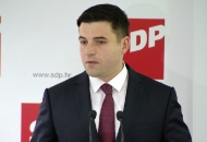 Davor Bernardić ( SDP ) sutra u Donjem Lapcu Davor Bernardić ( SDP ) sutra u Donjem Lapcu