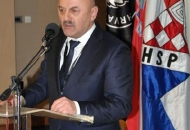 Karlo Starčević osobno stipendira devet studenata Karlo Starčević osobno stipendira devet studenata