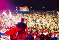 ‘THOMPSON USRED USTAŠKOG LOGORA’: Pilsel je ovom objavom i fotografijom raspalio Srbe 