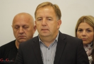 Broji li Šutić još sitno u Domu zdravlja? Broji li Šutić još sitno u Domu zdravlja?