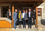 Ministar Butković i Marijan Kustić u radnom posjetu Donjem Lapcu Ministar Butković i Marijan Kustić u radnom posjetu Donjem Lapcu