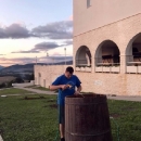 I svećenstvo u pripravi za berbu šljiva