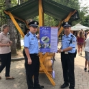  Kineski policajci zajedno sa hrvatskim kolegicama na info punktu u Plitvicama